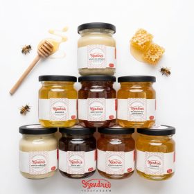 A Szendrei Termelői Méz Kóstoló Csomag - 8x250gr.